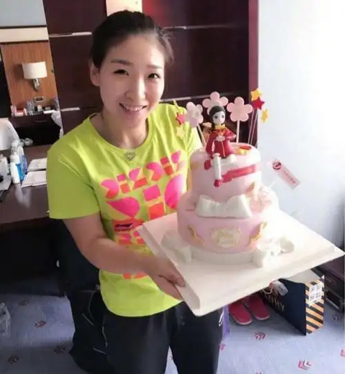 刘诗雯29岁生日张继科却遭跳水皇后吴敏霞催婚怎么回事