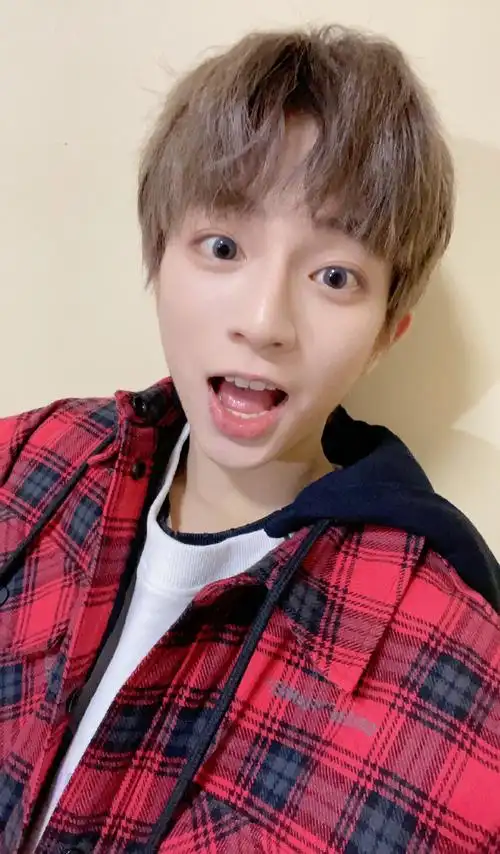 刘冠佑0514生日快乐##刘冠佑20岁蓄能进化中##星同事##宝藏狐有礼