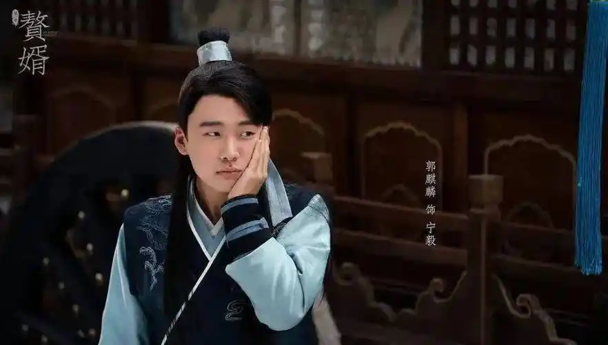 "全国最早参加工作的富二代"郭麒麟,感觉爸爸耽误自己谈恋爱了_宋轶