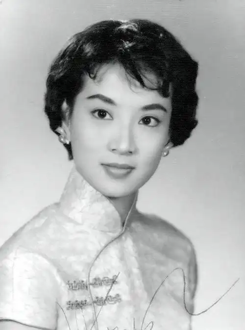 16岁出道一夜爆红,嫁富商被迫息影,20年前猝然离世好可惜