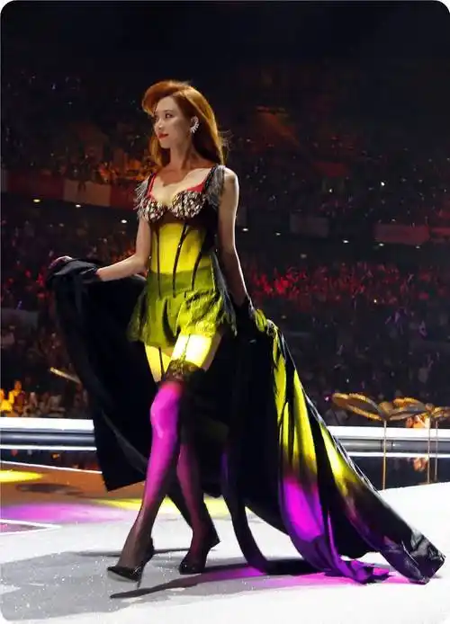 林志玲性感吊带黑丝都市丽人t台内衣秀图片分享 –第 7 页– 爱读书