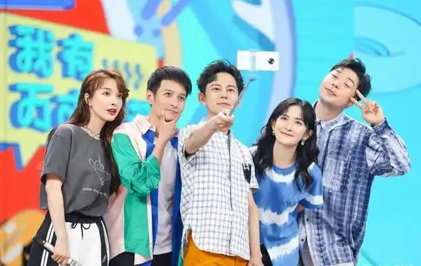 2006年,快乐家族正式成立,由湖南卫视综艺节目《快乐大本营》的5位