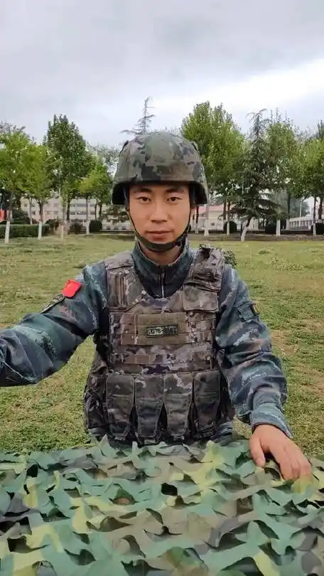 山东武警新式防弹衣上最不愿用到的设计!