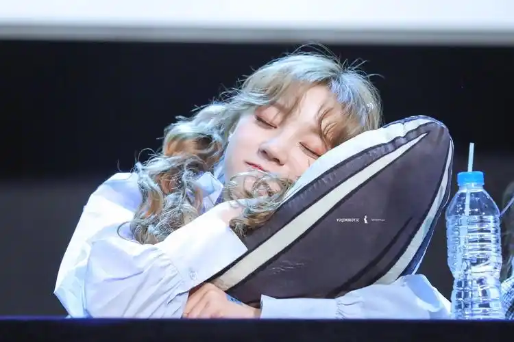 宋雨琦可二改 cr.yuqimirotic_ - 堆糖,美图壁纸兴趣社区