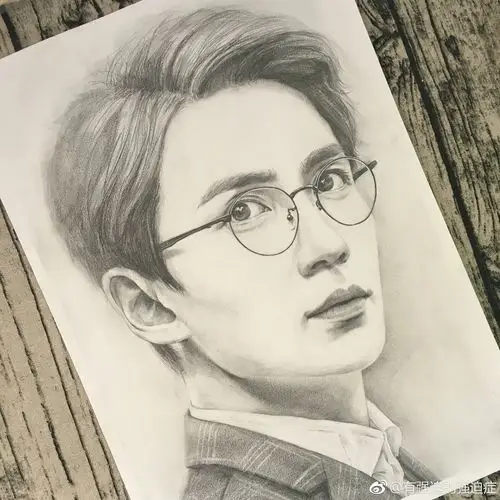 朱一龙 居老师素描联系