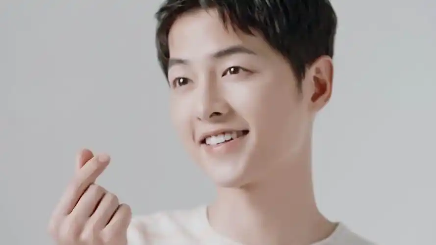 宋仲基航空代言人壁纸_最帅的飞行员