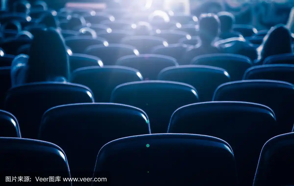 电影院或剧院观众席,有商业背景.