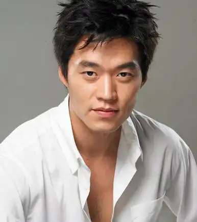 李瑞镇演过的电视剧 李瑞镇个人资料简历 李瑞镇女友