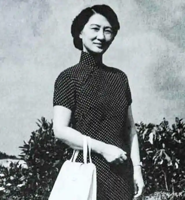 于凤至在美国收到张学良解除婚姻关系的信件,她对女儿张闾瑛说:"只要