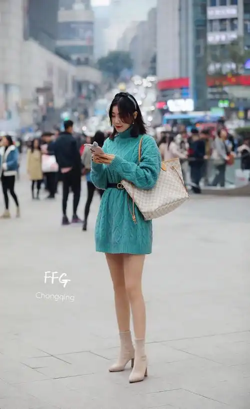 重庆观音桥街拍:起床的朋友们来点赞哦