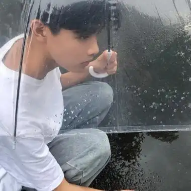 高清帅气男生同一个人多张头像图片