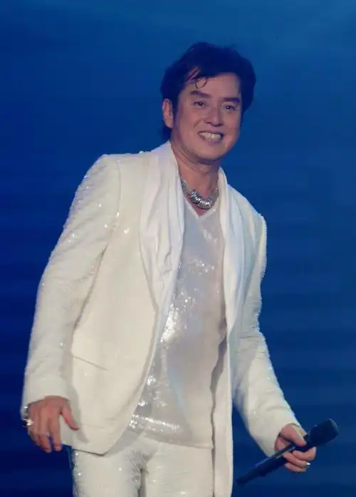 七,林子祥,获奖时间:1994年林子祥可以说是为唱歌而生的歌手,论声音的