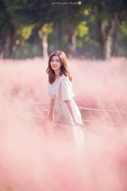 一个人怎么拍照,12种姿势,摆脱拍照紧张,拍照自然大方又漂亮