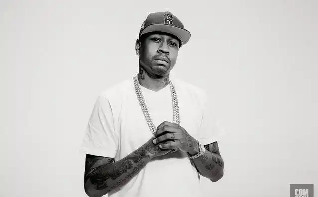 艾弗森黑白写真 眼角已有皱纹