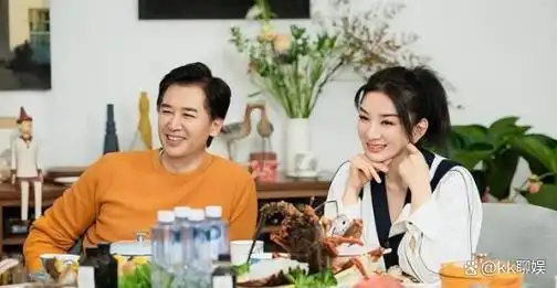 两次婚姻受挫的黄奕,不怕蜚语牵手崔伟,这个男人是什么来头?