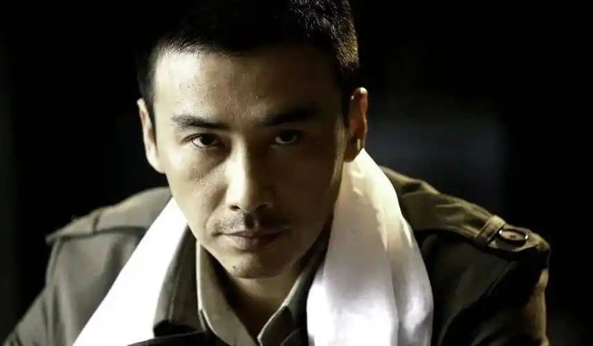 "谍战教父"柳云龙被曝离婚!他回应出轨合伙人生女_徐欣_杨健_女儿