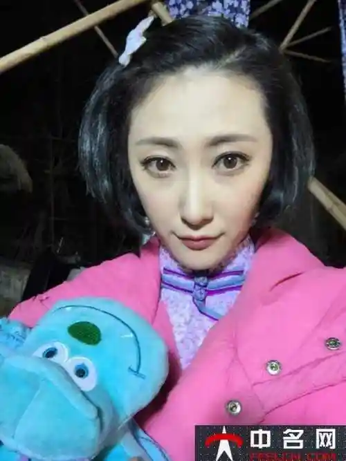 内地女演员杨梓墨资料及露点写真集