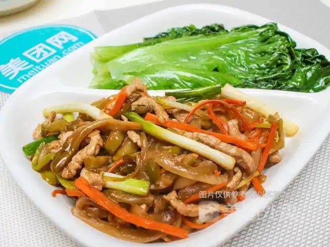 榨菜肉丝饭图片