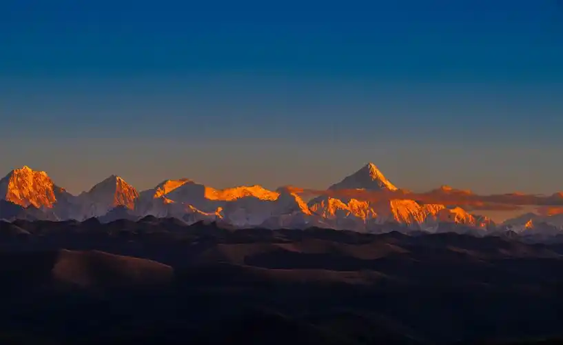 走进藏区,领略高原风景的独特之美,探秘藏族悠久文化和远古的动人故事