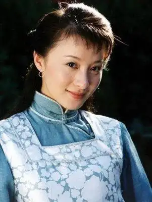 "可云"45岁近照曝光,网友直呼认不出,与老公相识7天就闪婚