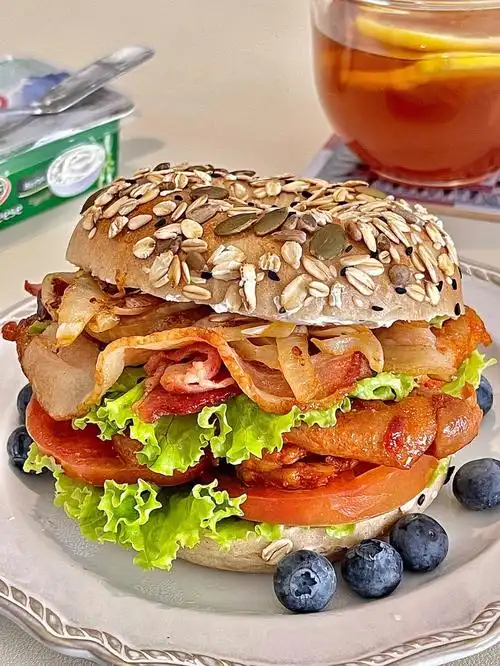 77早餐贝果05奥尔良鸡腿培根足量大汉堡