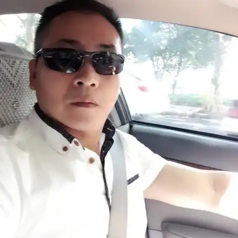 诗朗诵 致五十岁的男人