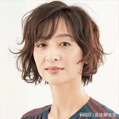 短发也疯狂4050岁轻熟女必备洋气发型大揭秘
