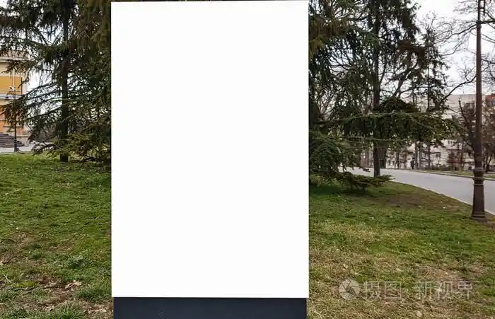 大型户外城市白色空白广告广告牌横幅标语模拟.隔离模板