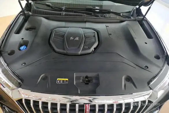 发动机舱:机舱发动机,无明显渗漏或异响,变速箱,换挡平顺