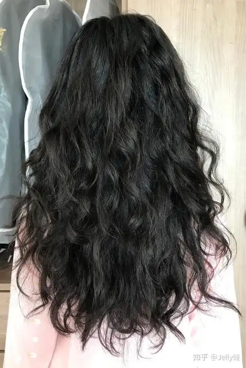 女生自来卷什么头型好看