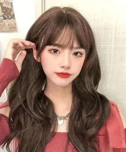 女生烫发发型中长发2021,性感展现成熟知性气质