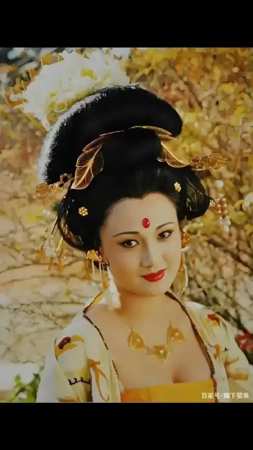 杨玉环(下平六麻 入声十五合 下平七阳 去声二十三漾)