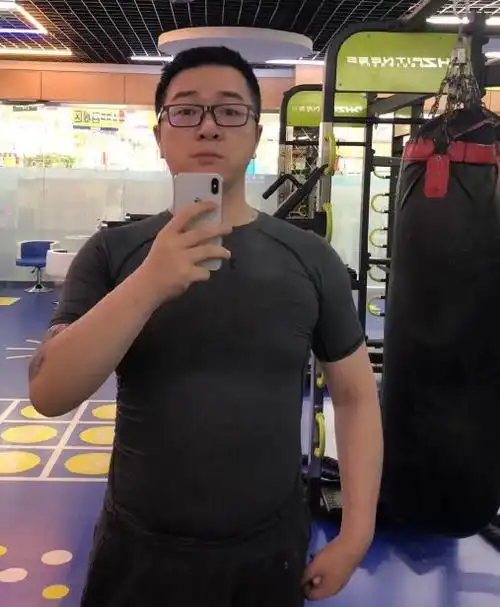 毕加索曝神豪九杀八零钱3亿多x哥给自己刷礼物只因为一首歌