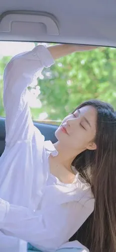 长得漂亮的女生会被同性嫉妒吗?你嫉妒过比你长的好的人吗?_女孩子