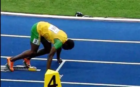 博尔特起跑 途中跑混剪_哔哩哔哩_bilibili