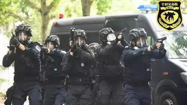 十堰特警向广州闪电突击队取经!