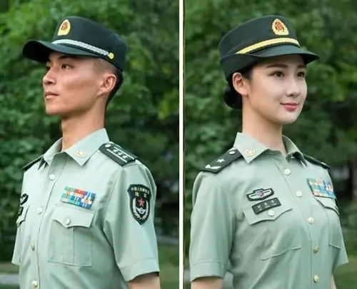 8月1日起,全军将统一换发佩戴夏常服帽
