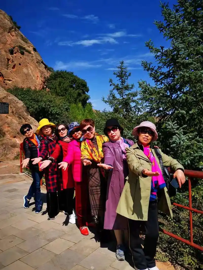 开心姐妹欢乐多 ,#合影留念 #记录旅游足迹 #一起开心一 - 抖音