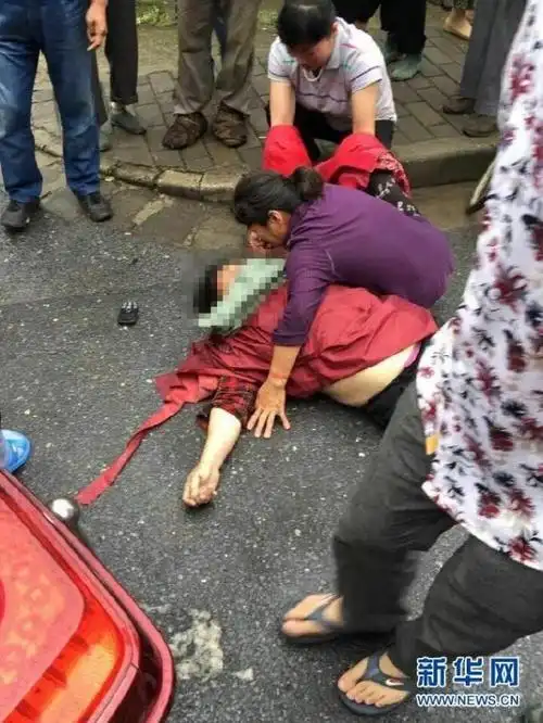 无锡市滨湖区发生一起车祸致4人死亡(组图)