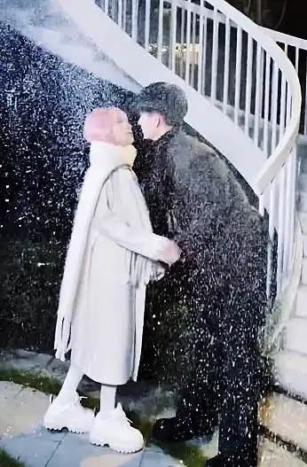 心态生日直播许下愿望直言想和机智张单挑被人家男朋友发现了