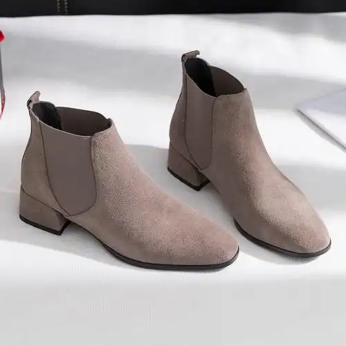 品点秋冬新款低跟短靴真皮踝靴粗跟马丁靴百搭女靴