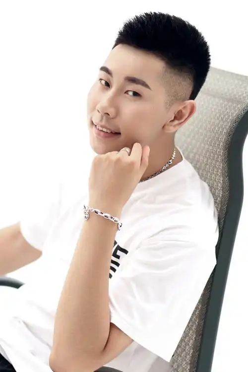 p>金久哲 span class="ref" data-ctrid="2iwbx9ccykl">(jiuzhe jin)