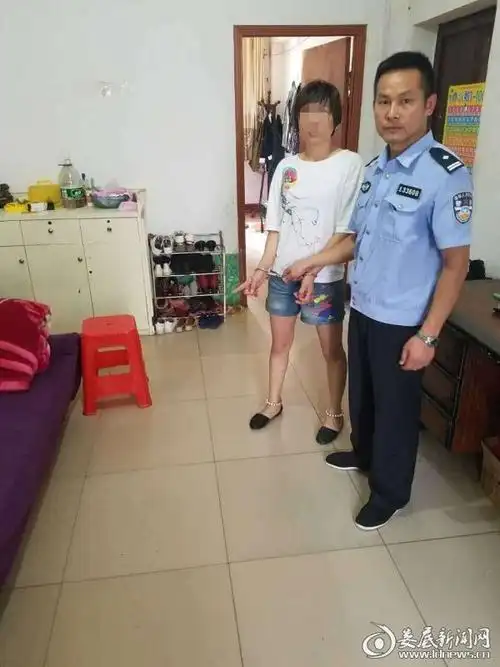 长青派出所再掀禁毒风暴 一晚上抓获7名涉毒嫌疑人