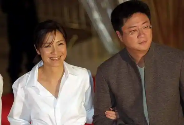 图文:香港金像奖精彩回放--杨紫琼和男友钟再思