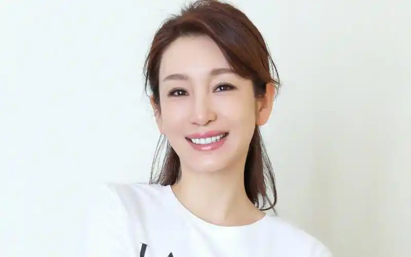 女明星秦海璐,高清图片,电脑桌面-壁纸族