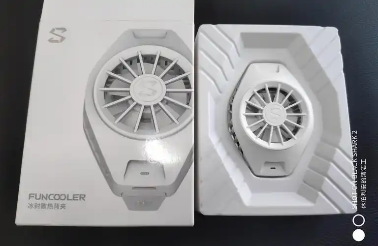 【新品试用】冰封散热背夹——西装暴徒