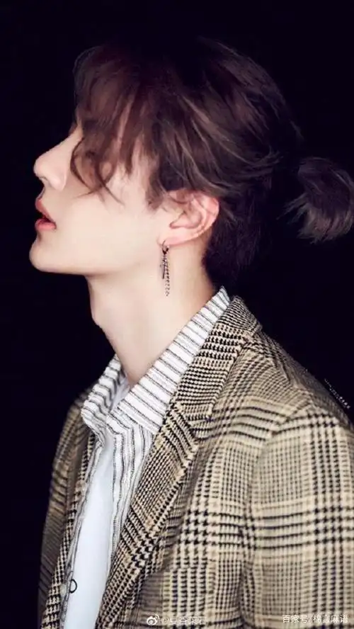 王一博,侧颜杀,暖萌范儿,哪一款撩到你