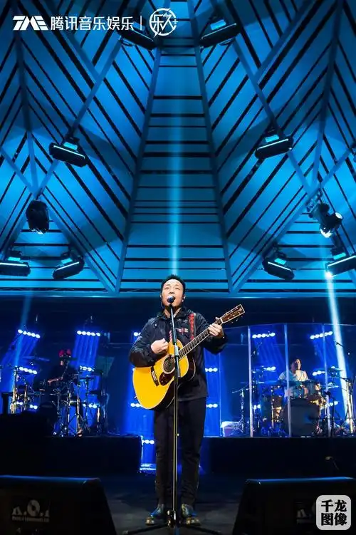 乐人live许巍无尽光芒北京首唱会新年首场音乐盛宴