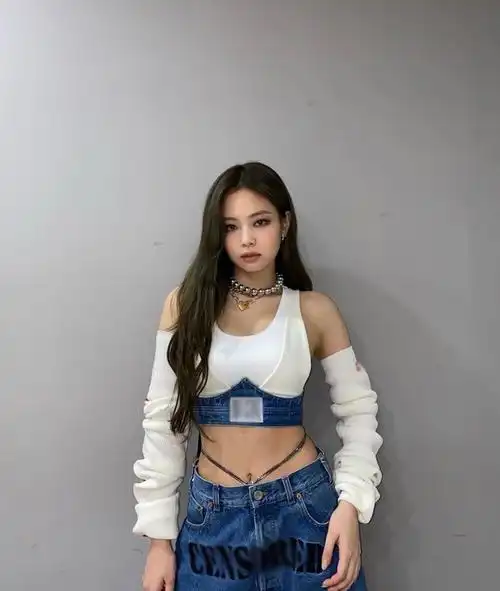 jennie金智妮同款牛仔拼接两件套背心长袖性感女露肩短款t恤上衣