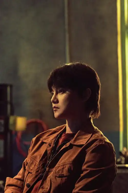 尹正2g网速##尹正晒33手势